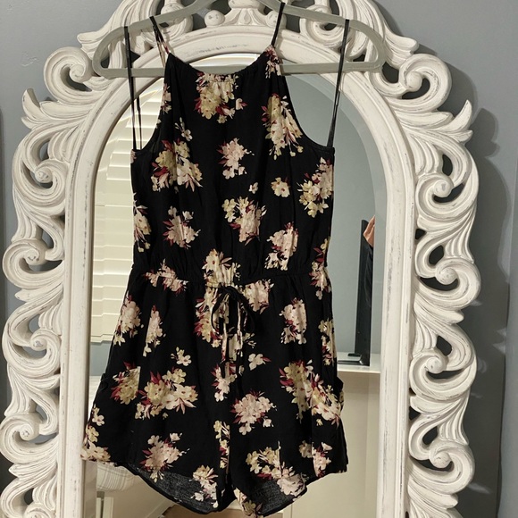 2 Super Cute Rompers! - Picture 2 of 9